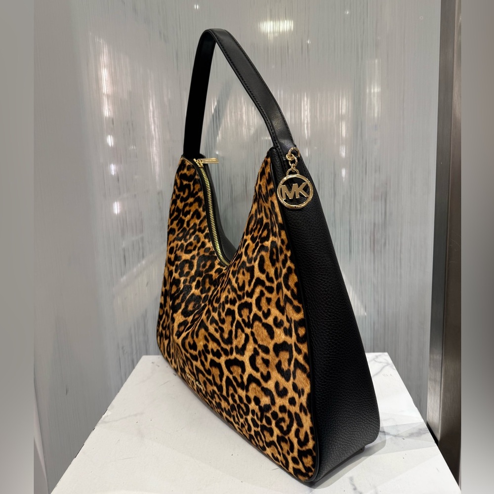 MICHAEL KORS OUTLETNayla Medium Leopard Print Calf Hair Shoulder Bag NWT - Picture 2 of 8